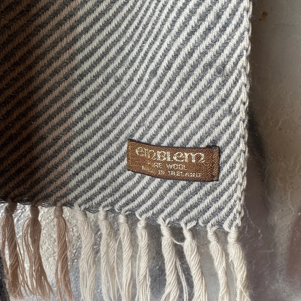 Sophisticated Two-Tone Men's Scarf - Picture 2 of 3